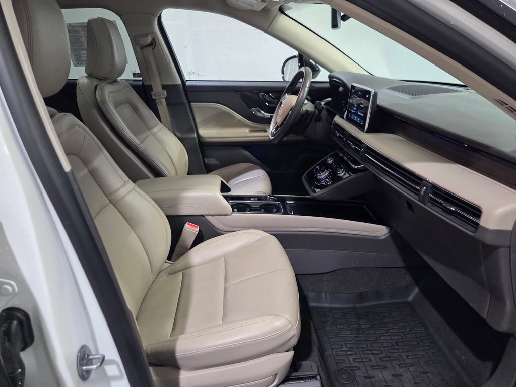 Used 2022 Lincoln Corsair Reserve w/ Equipment Group 201A AWD/4WD image 17
