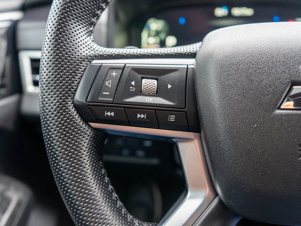 Used 2024 Mitsubishi Outlander 4WD Plug-In Hybrid image 21