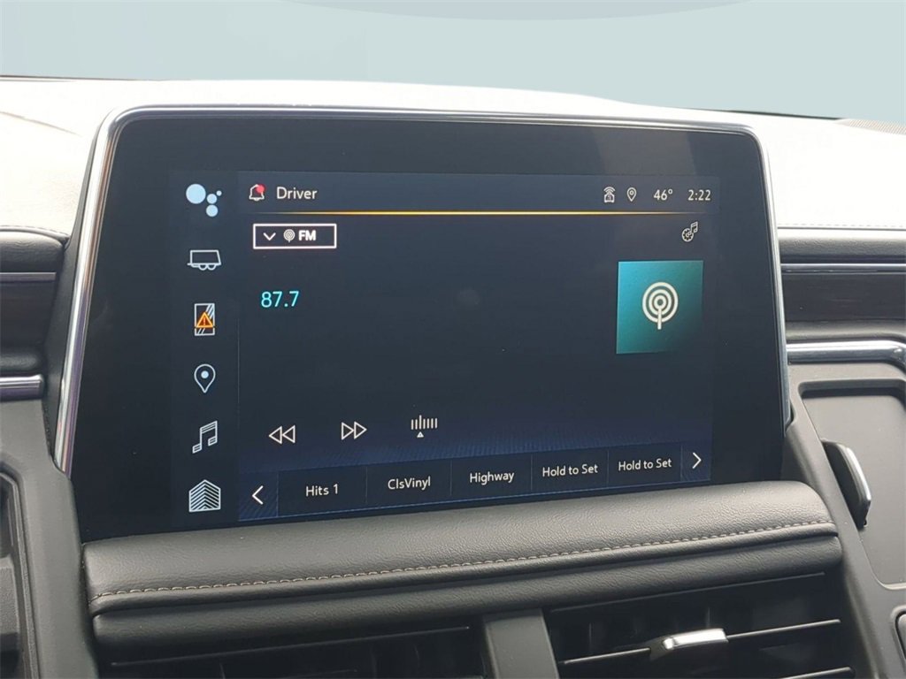 Used 2023 Chevrolet Suburban High Country image 17