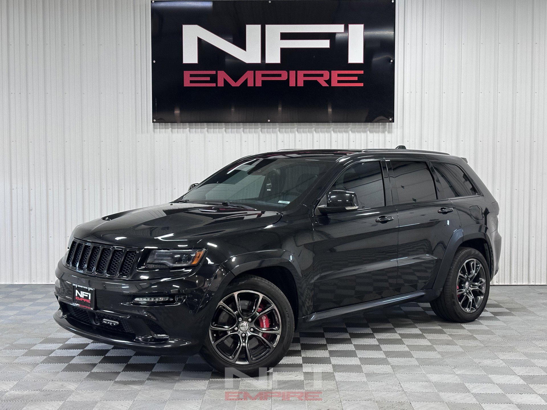 Used 2016 Jeep Grand Cherokee SRT AWD/4WD video 1