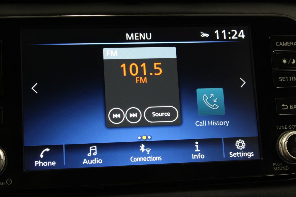 Used 2024 Nissan Versa SR FWD image 43