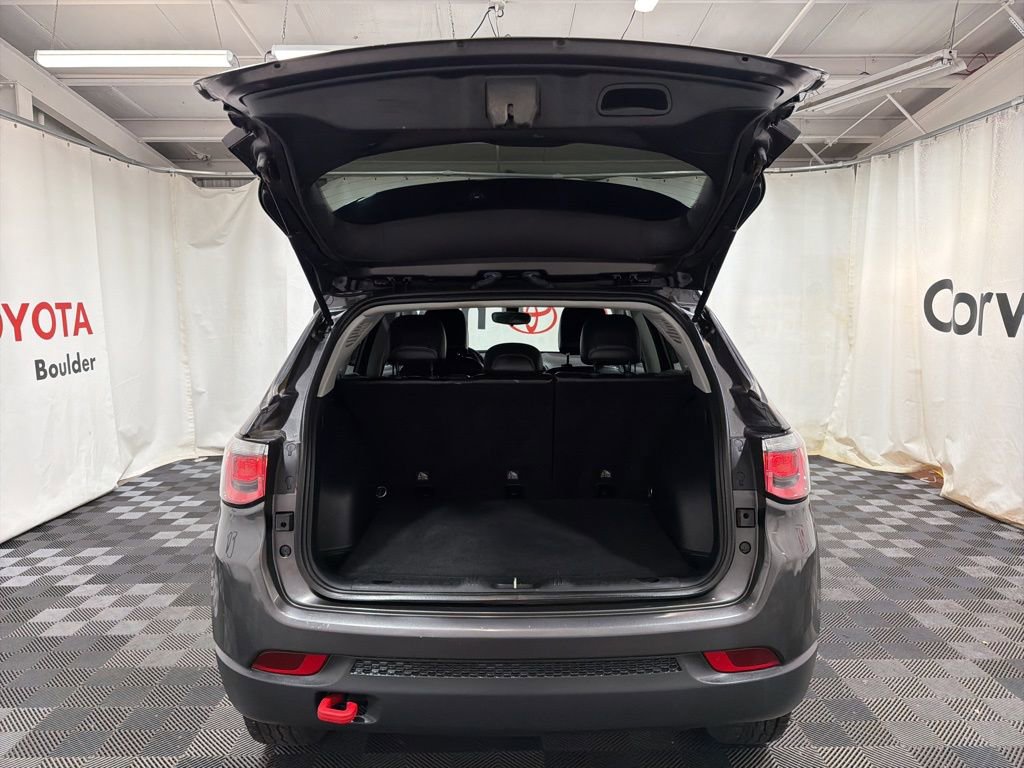 Used 2019 Jeep Compass Trailhawk image 16