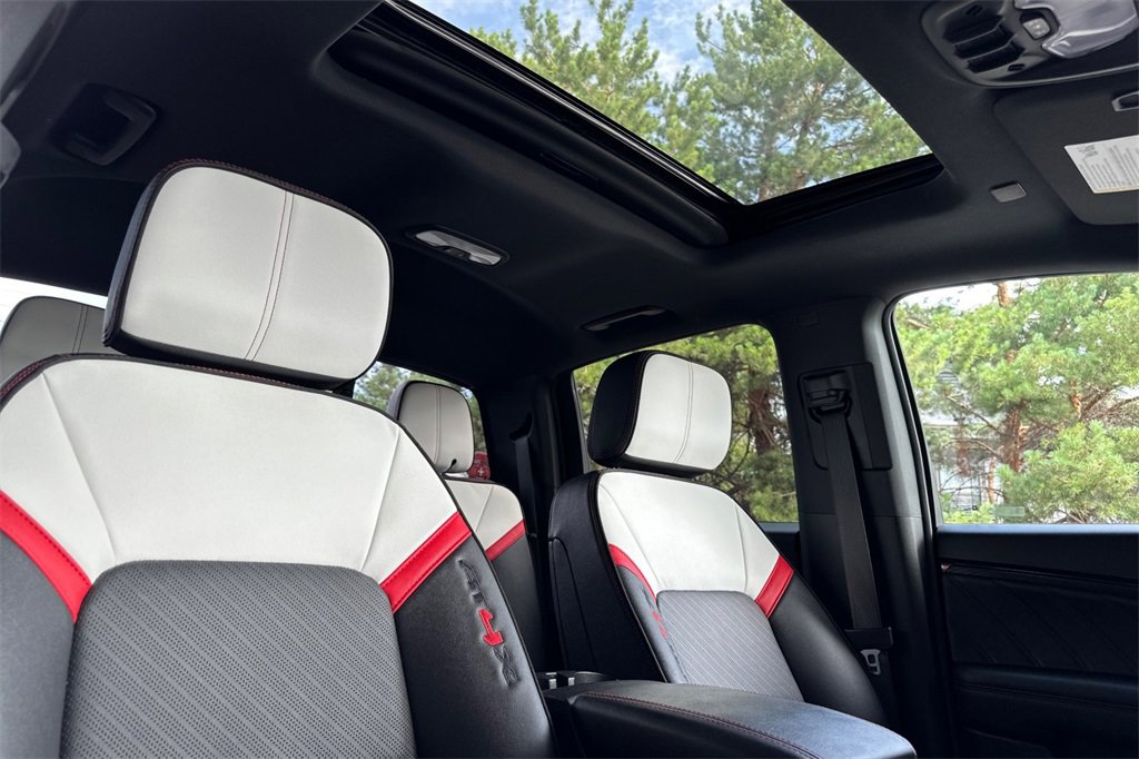 Used 2024 GMC Canyon AT4X image 17