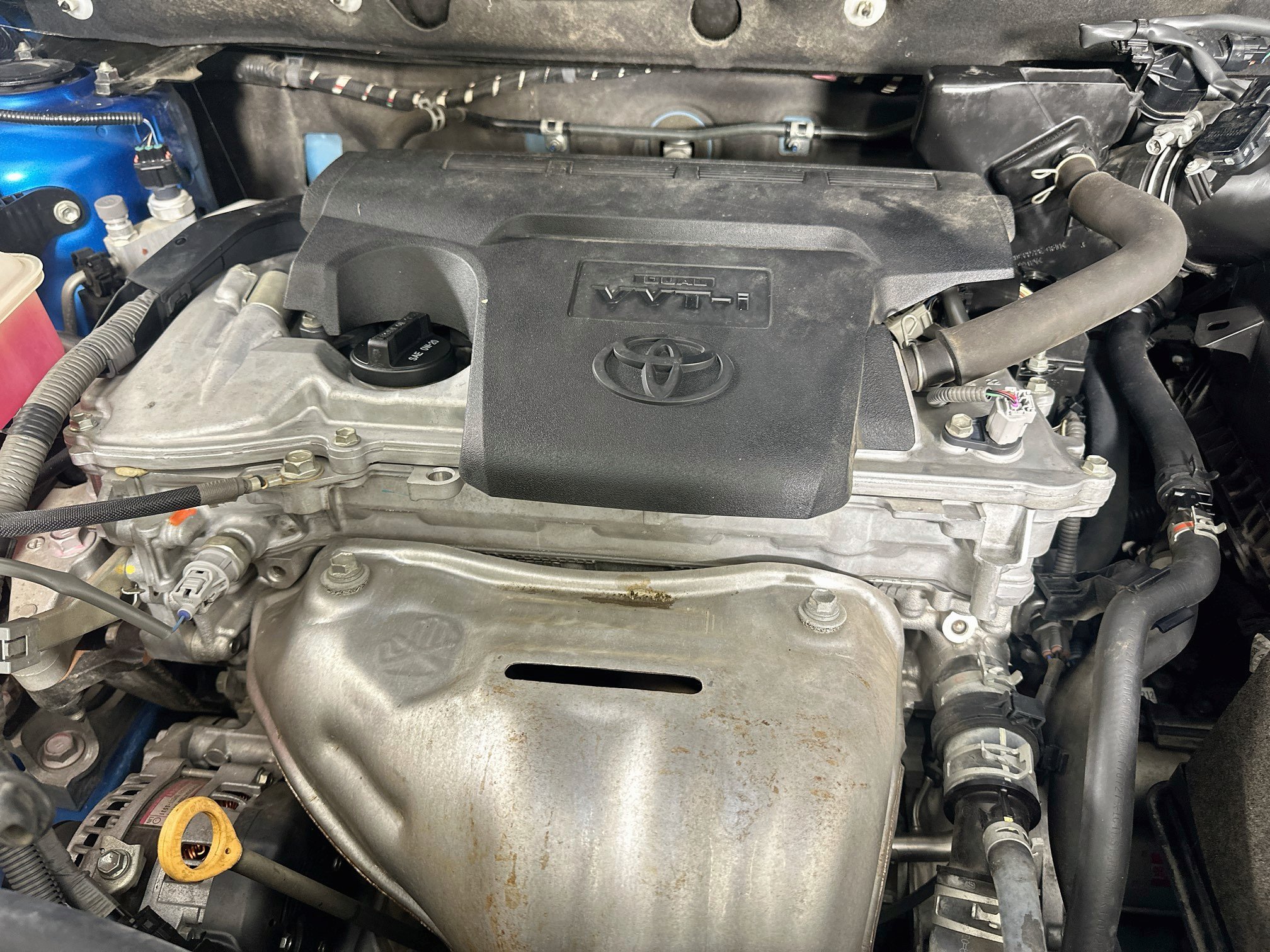 Used 2018 Toyota RAV4 LE w/ Carpet Mat Package FWD image 30