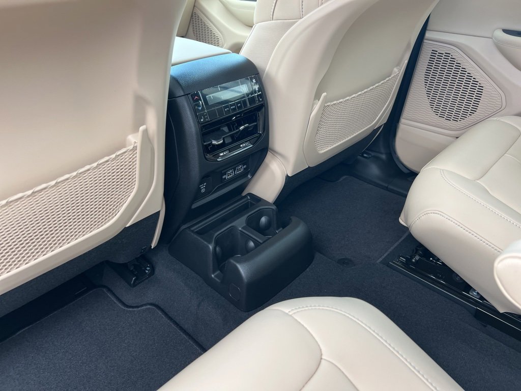 New 2025 Jeep Grand Cherokee L Limited image 24