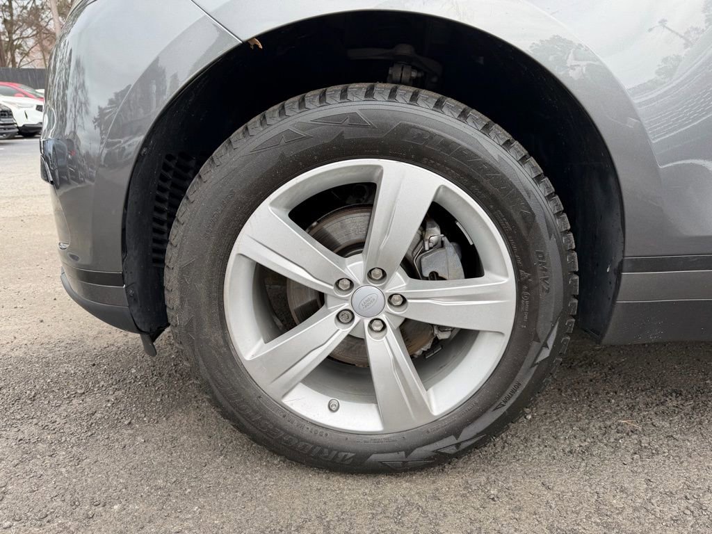 Used 2018 Land Rover Range Rover Velar S image 8