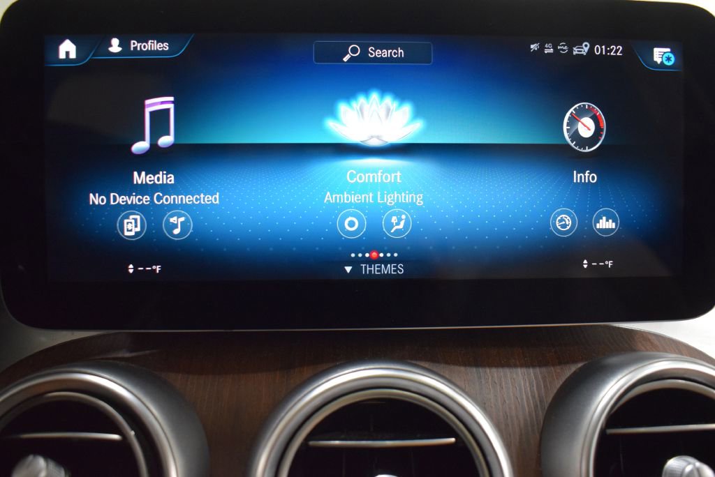 Used 2021 Mercedes-Benz GLC 300 4MATIC w/ Premium Package image 28