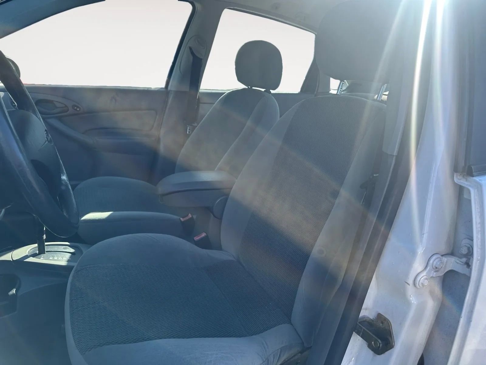 Used 2003 Ford Focus SE image 9