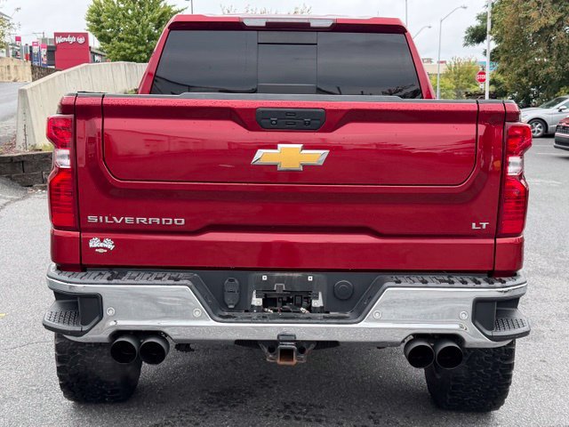 Used 2021 Chevrolet Silverado 1500 LT w/ Z71 Off-Road Package AWD/4WD image 4