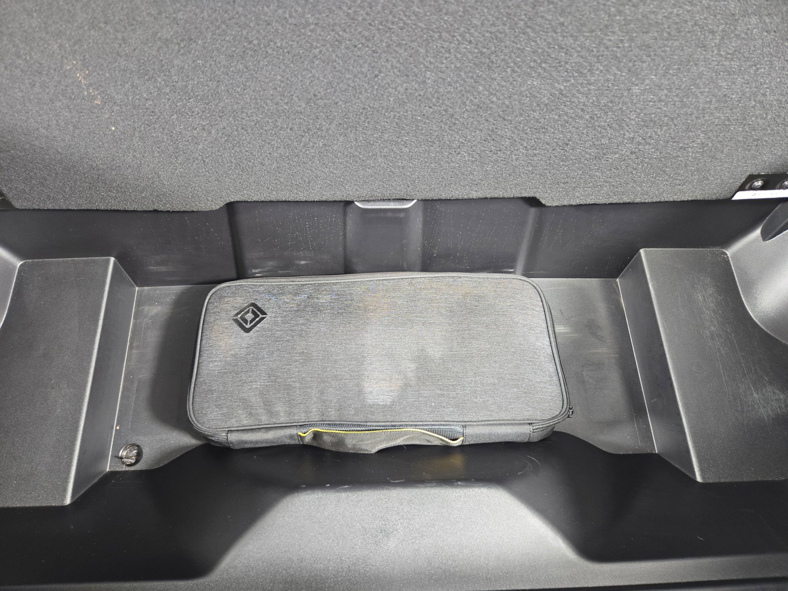 Used 2024 Rivian R1S Adventure AWD/4WD image 14