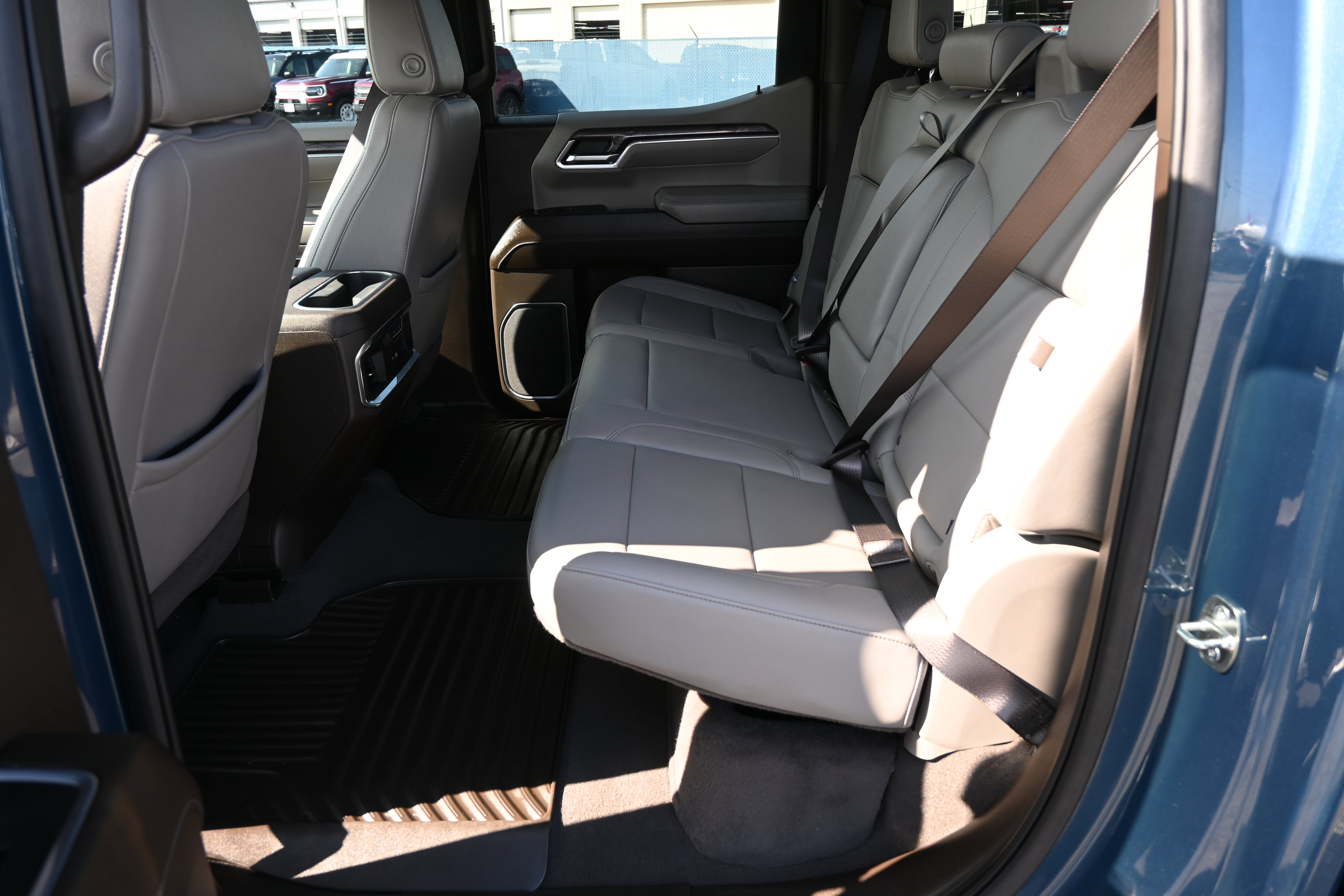 Used 2024 Chevrolet Silverado 1500 LTZ w/ Technology Package image 37