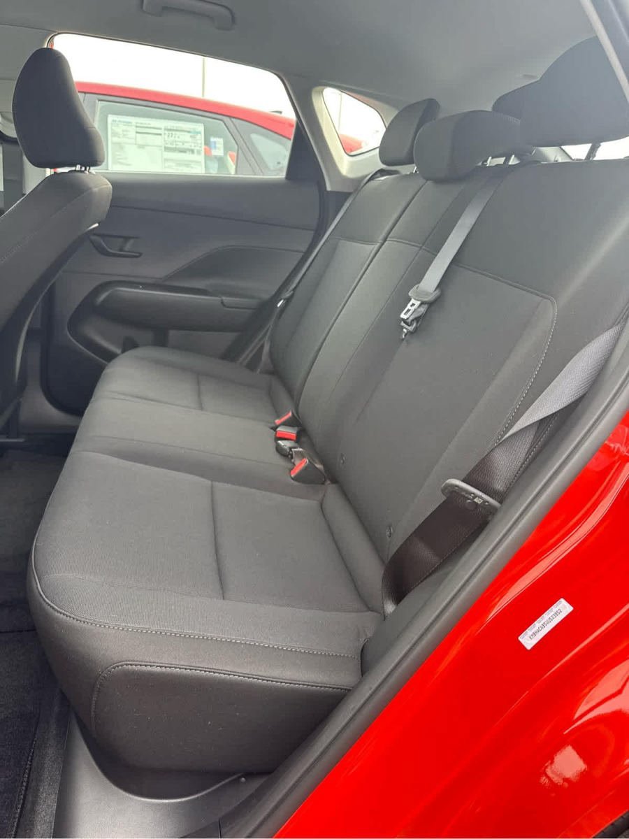 New 2027 Hyundai Kona SE AWD/4WD image 32