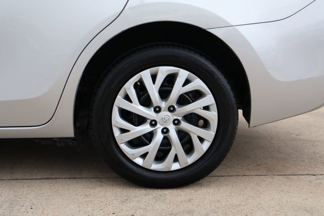 Used 2019 Toyota Corolla LE image 22