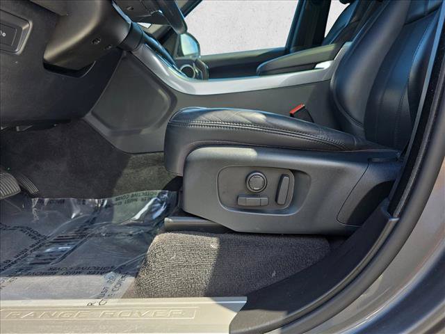 Used 2018 Land Rover Range Rover Sport HSE AWD/4WD image 29