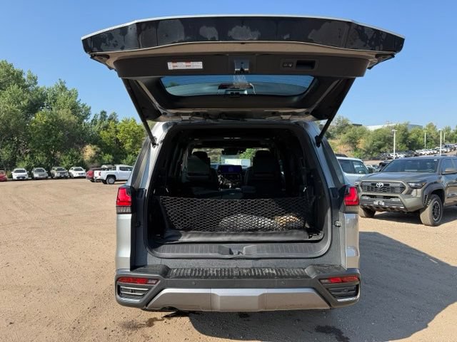 Used 2024 Lexus LX 600 4WD w/ Luxury Package image 17
