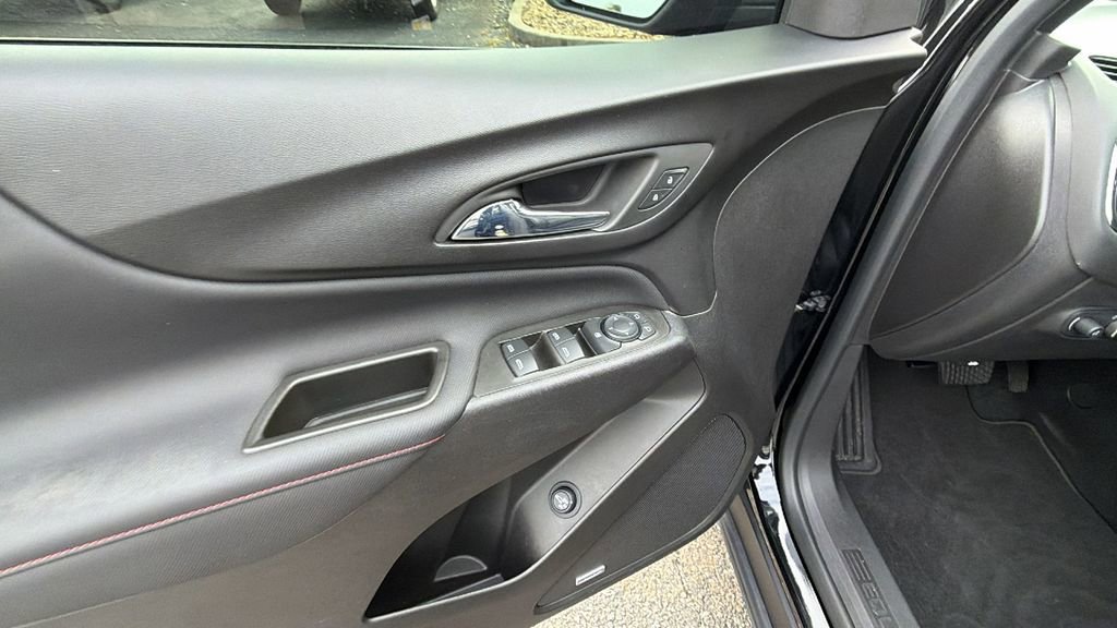 Certified 2024 Chevrolet Equinox RS w/ RS Leather Package image 12