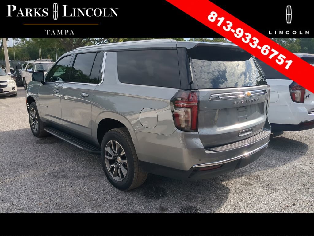 Used 2024 Chevrolet Suburban LT w/ Luxury Package RWD image 8