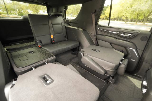 Used 2024 GMC Yukon Denali w/ LPO, Floor Liner Package image 29