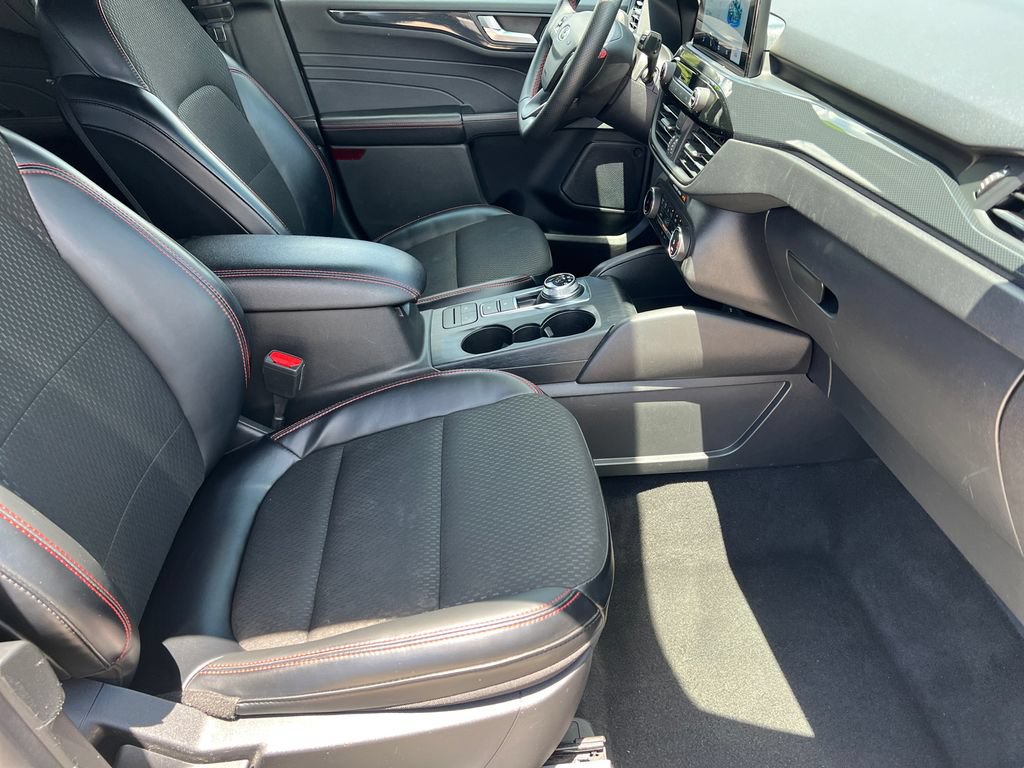 Used 2025 Ford Escape ST-Line FWD image 7