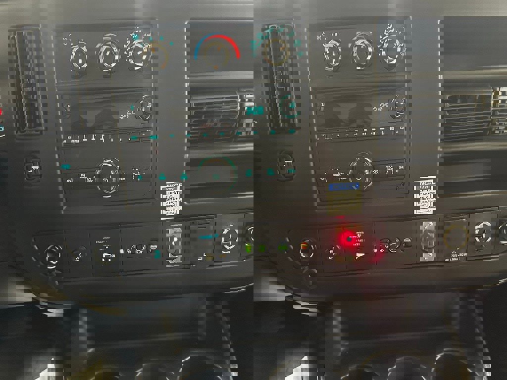 Used 2022 Chevrolet Express 3500 w/ Power Convenience Package image 26