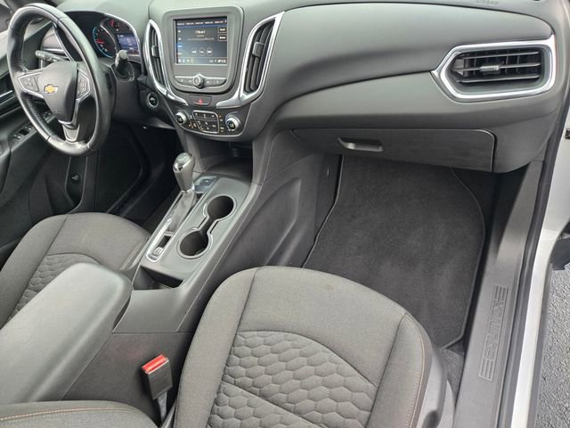 Used 2021 Chevrolet Equinox LT w/ Driver Convenience Package image 17