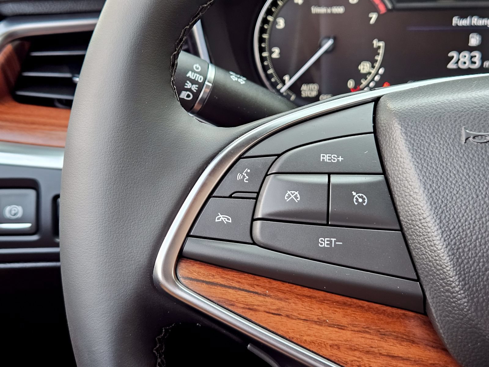 Certified 2025 Cadillac XT5 Premium Luxury FWD image 25