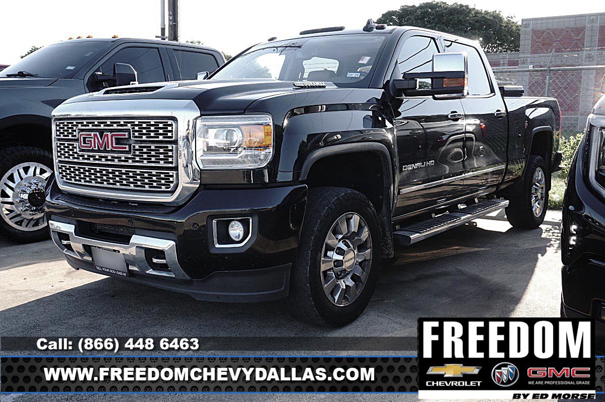 Used 2019 GMC Sierra 2500 Denali w/ Duramax Plus Package AWD/4WD image 3