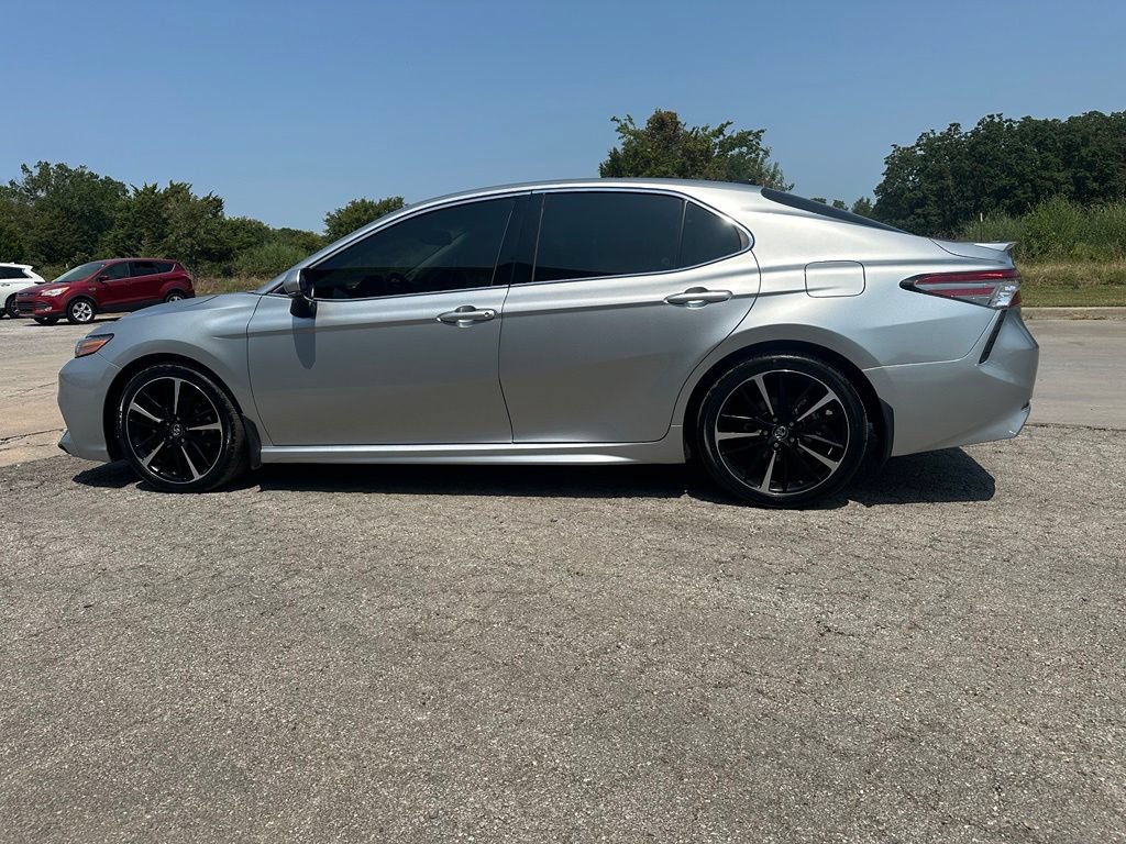 Used 2018 Toyota Camry XSE FWD image 8