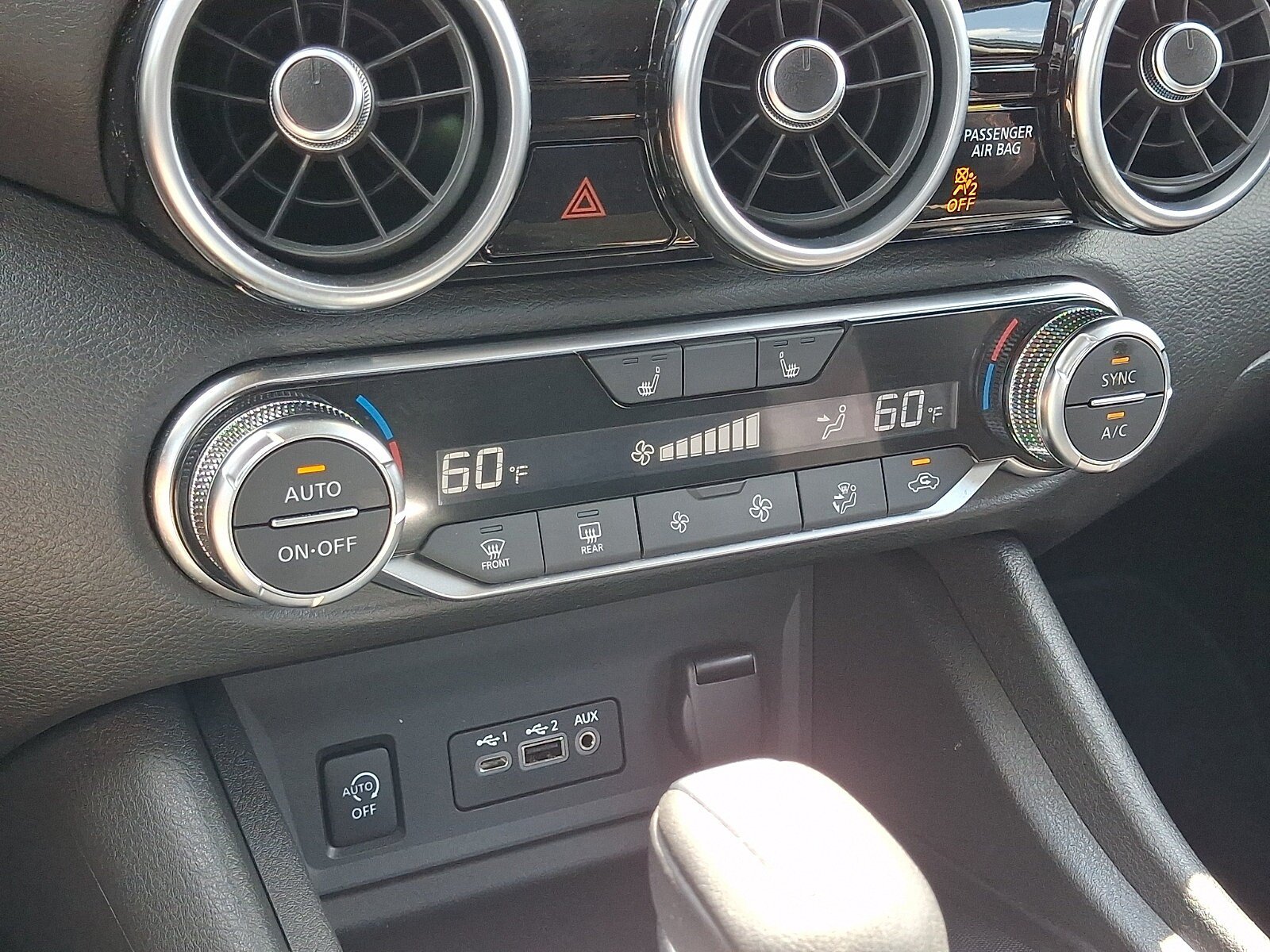 Certified 2025 Nissan Sentra SR w/ Midnight Edition FWD image 17
