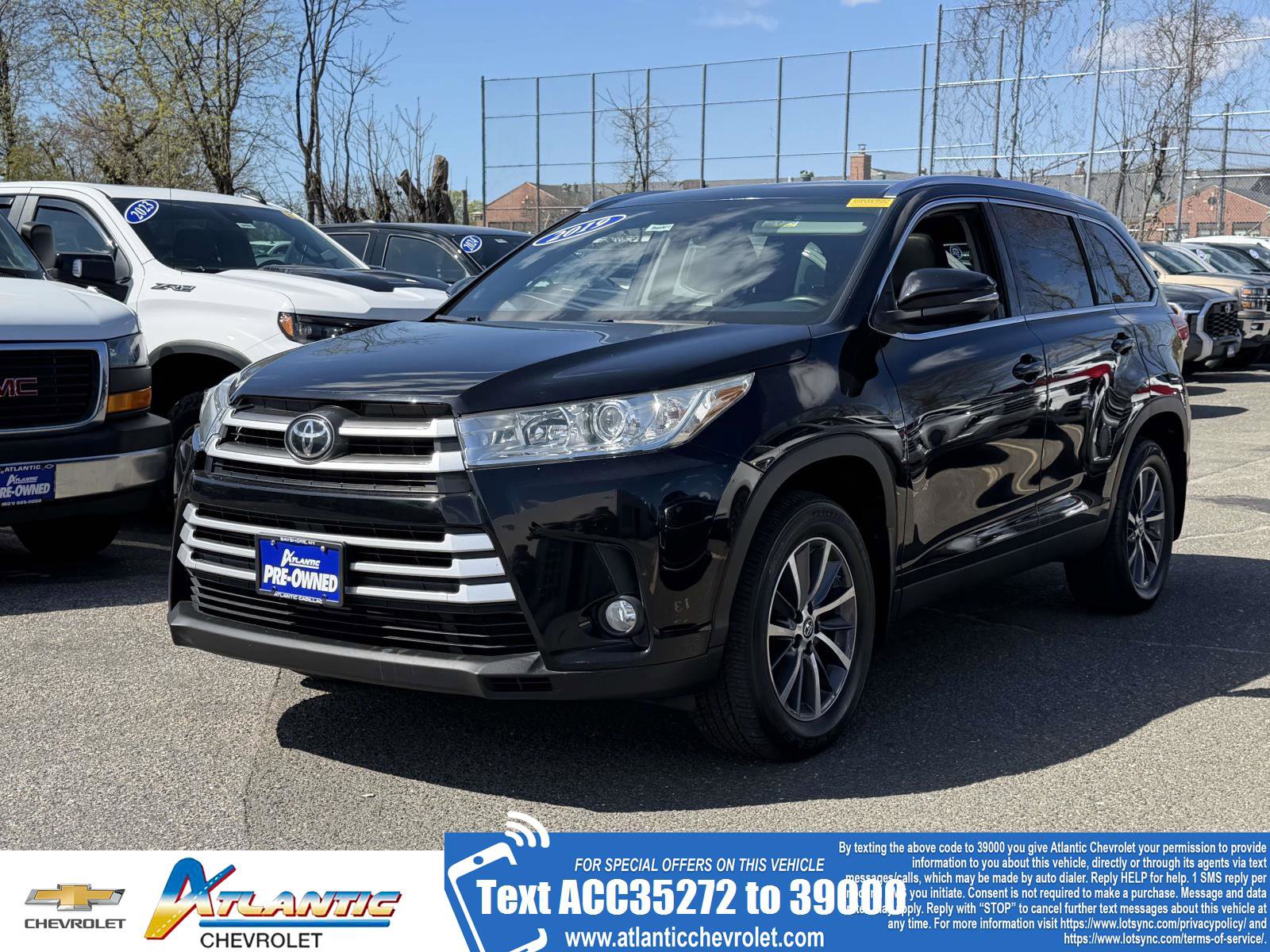 Used 2019 Toyota Highlander XLE AWD/4WD image 1