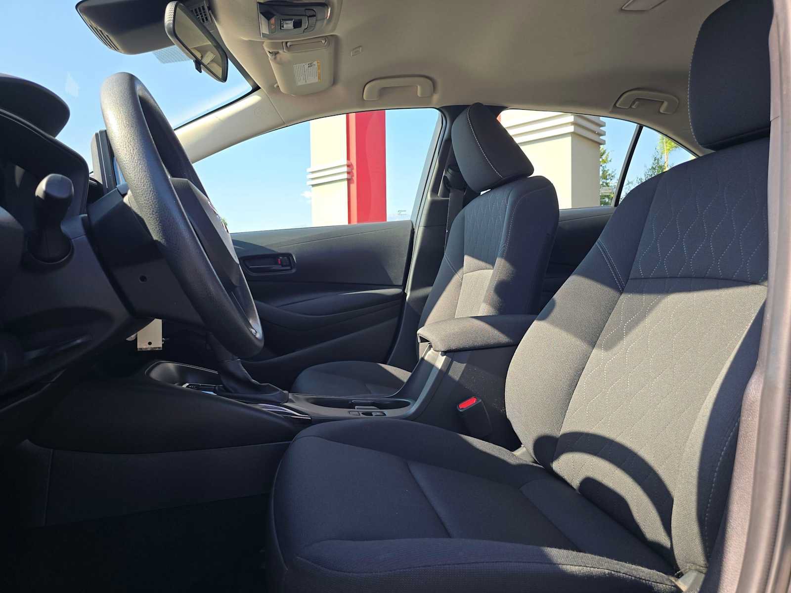 Used 2025 Toyota Corolla LE FWD image 20