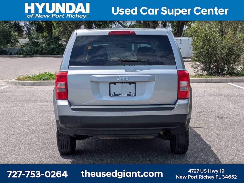 Used 2014 Jeep Patriot Sport w/ Power Value Group FWD image 4
