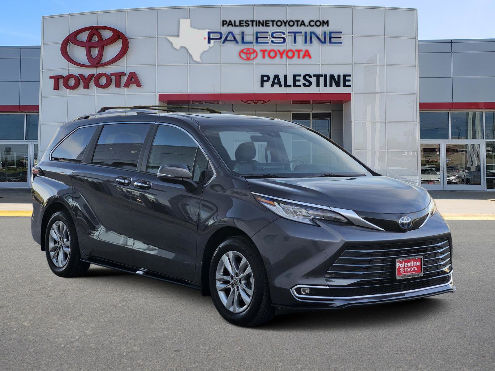 Used 2025 Toyota Sienna Limited video 1