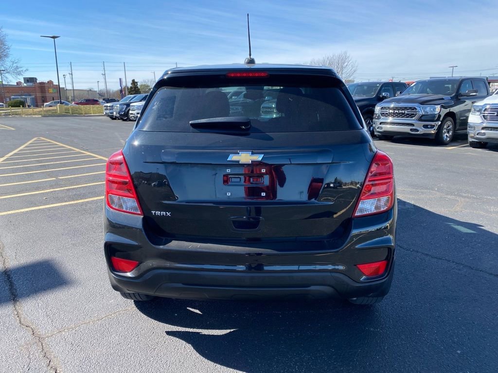 Used 2021 Chevrolet Trax LS w/ Tint and Cruise Package image 10