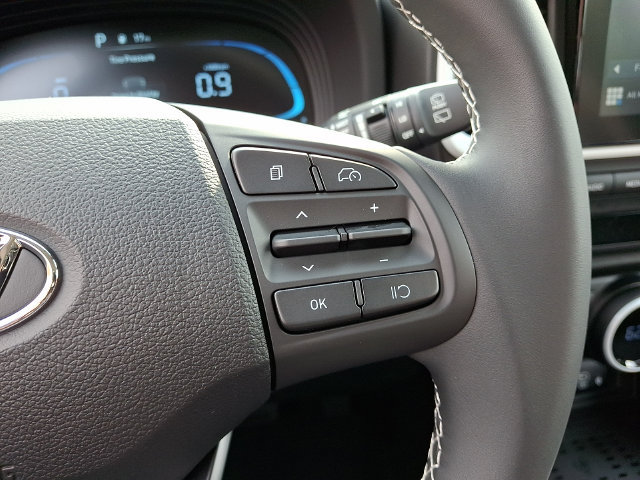 New 2026 Hyundai Venue SEL FWD image 18