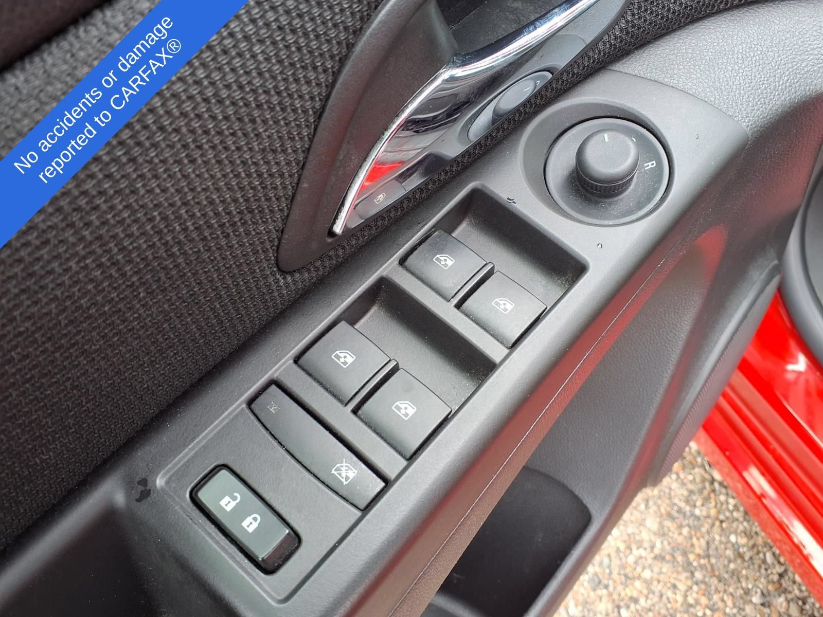 Used 2015 Chevrolet Cruze LT w/ Technology Package FWD image 15