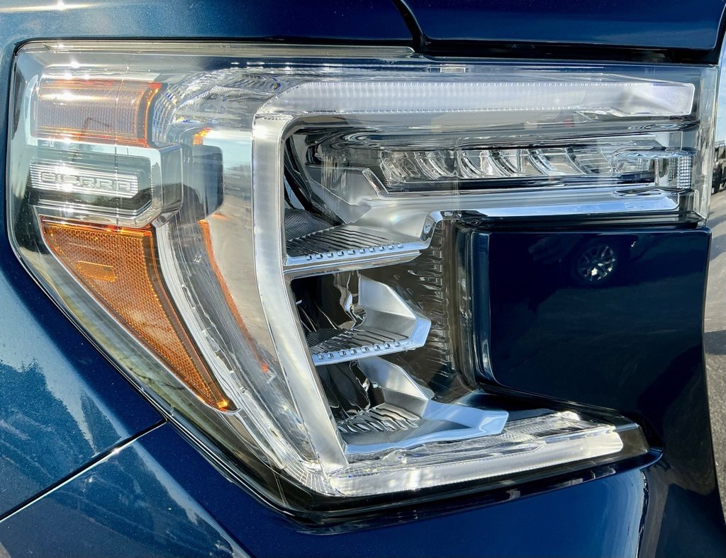 Used 2022 GMC Sierra 1500 SLT image 8