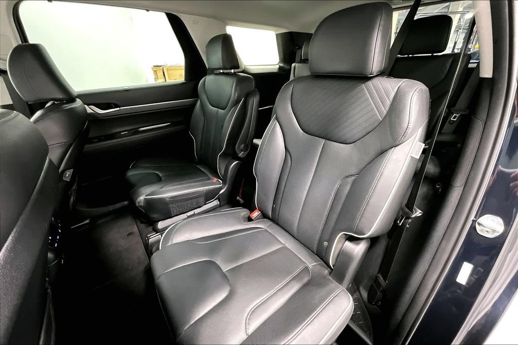 Used 2025 Hyundai Palisade SEL FWD image 32