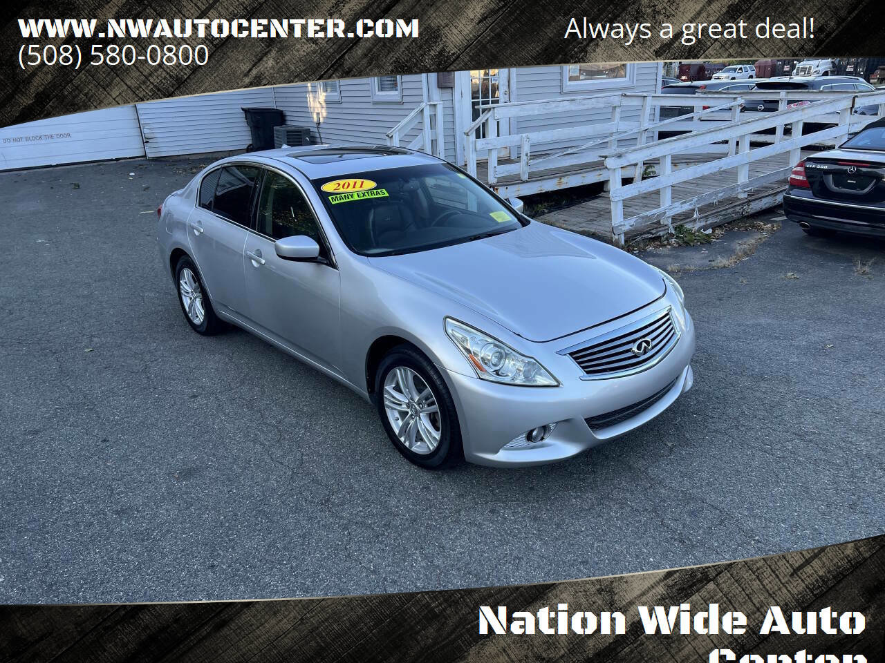 Used 2011 INFINITI G25 x w/ Moonroof Pkg