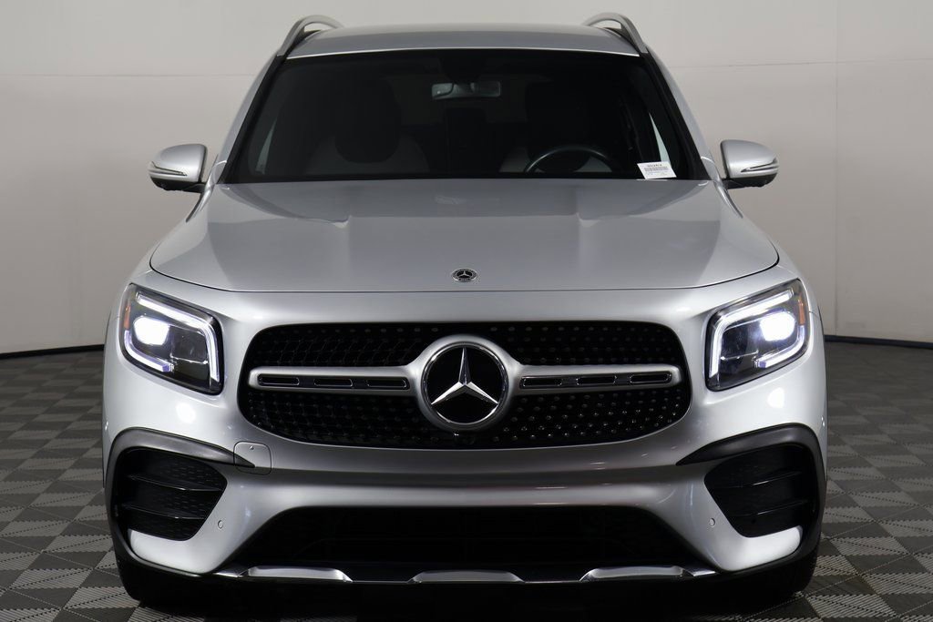 Certified 2021 Mercedes-Benz GLB 250 w/ AMG Line image 2