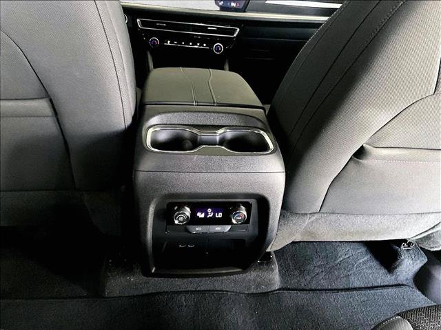 Used 2025 Chevrolet Traverse LT FWD image 25