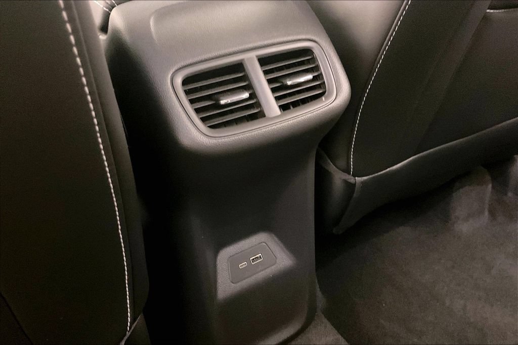 Certified 2024 Buick Envision Sport Touring AWD/4WD image 9