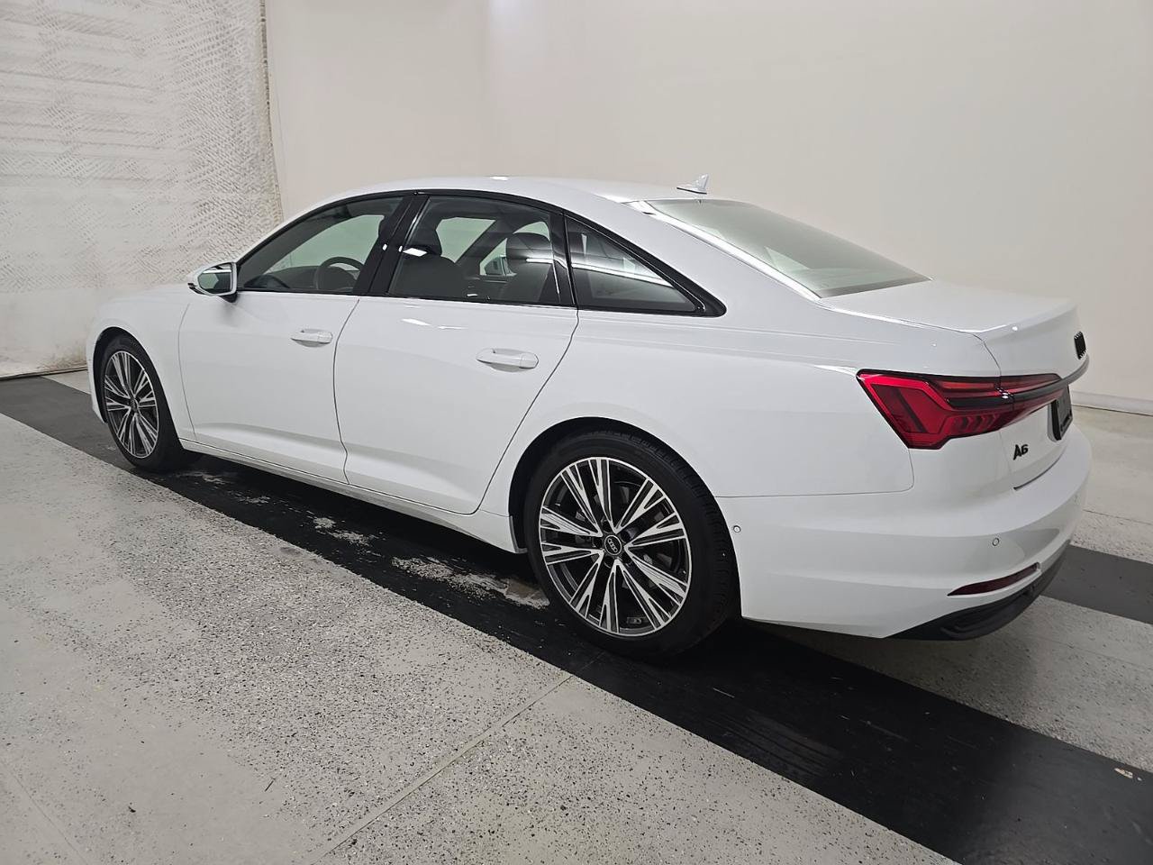 Used 2023 Audi A6 2.0T Premium w/ Convenience Package AWD/4WD image 4