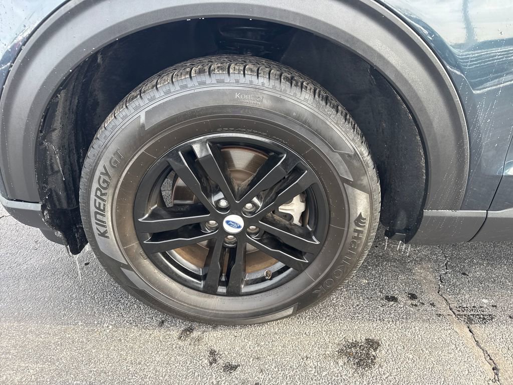 Used 2023 Ford Explorer XLT w/ Equipment Group 202A image 13