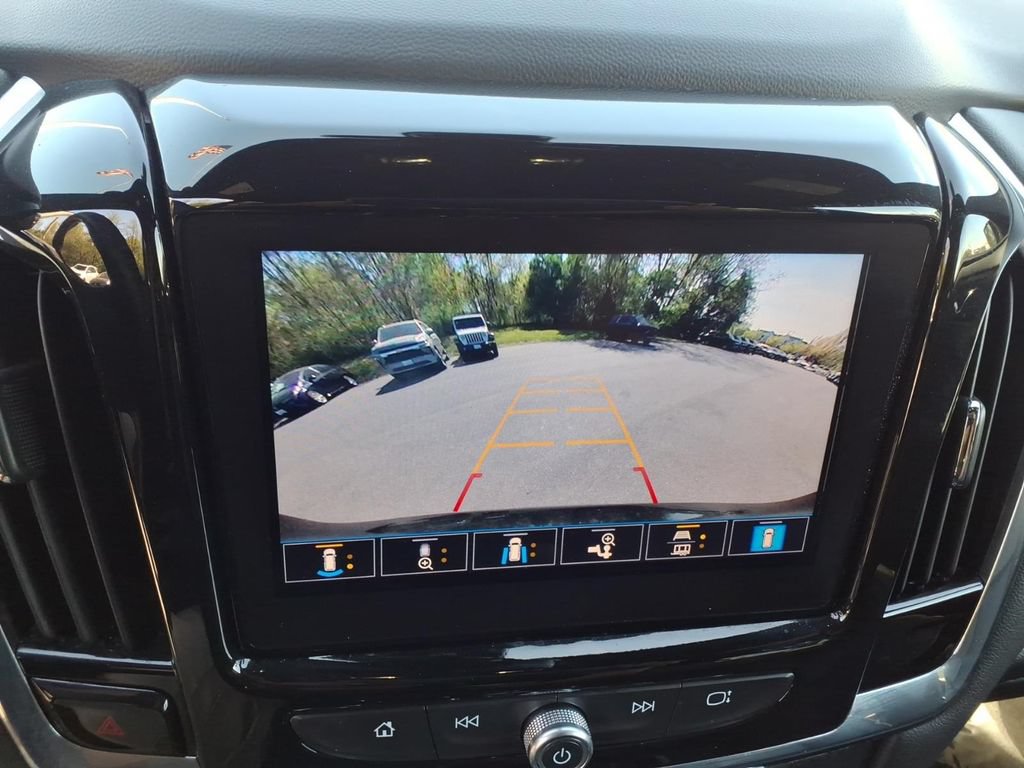 Used 2023 Chevrolet Traverse Premier AWD/4WD image 30