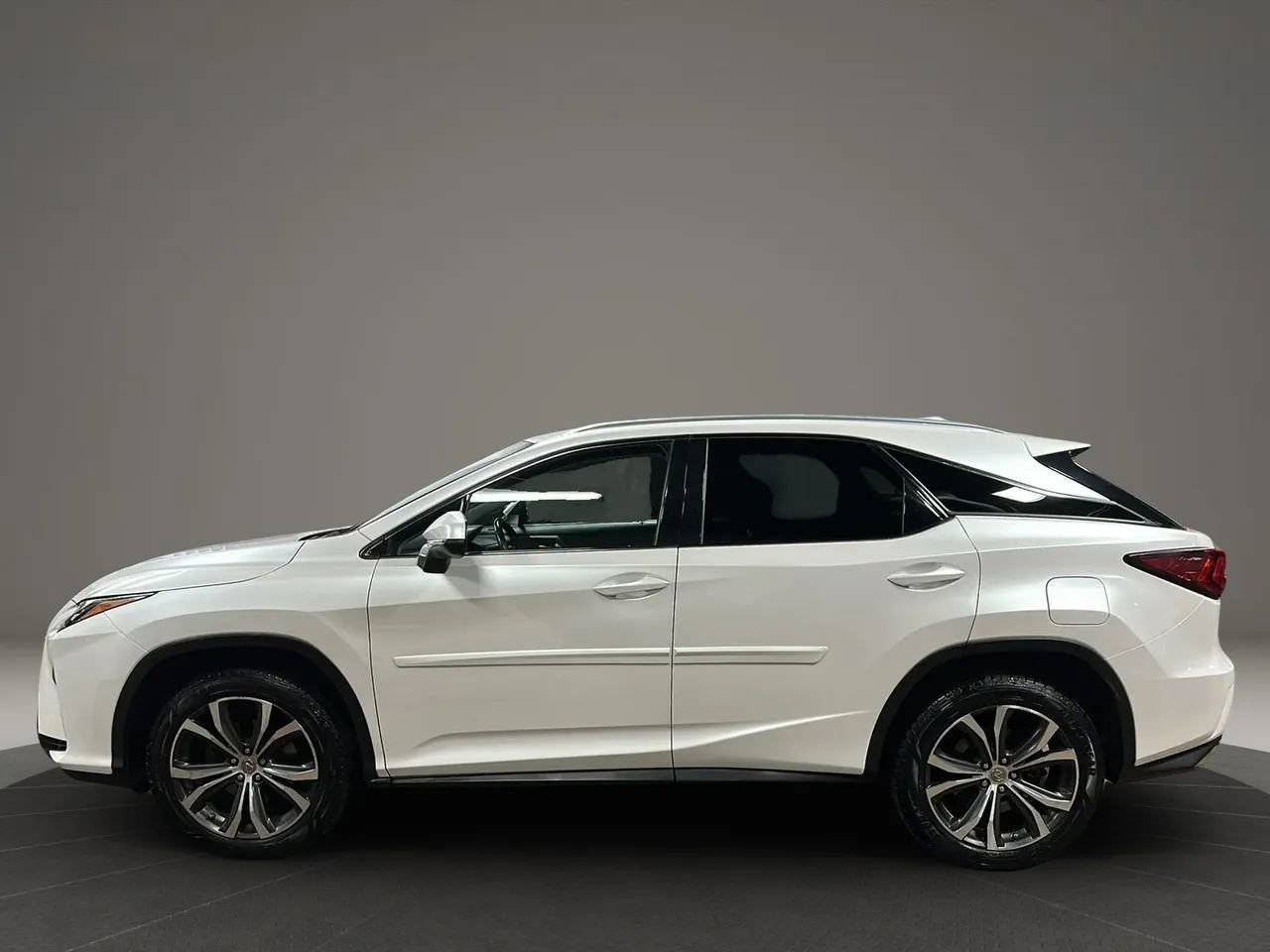 Used 2017 Lexus RX 350 F Sport image 2