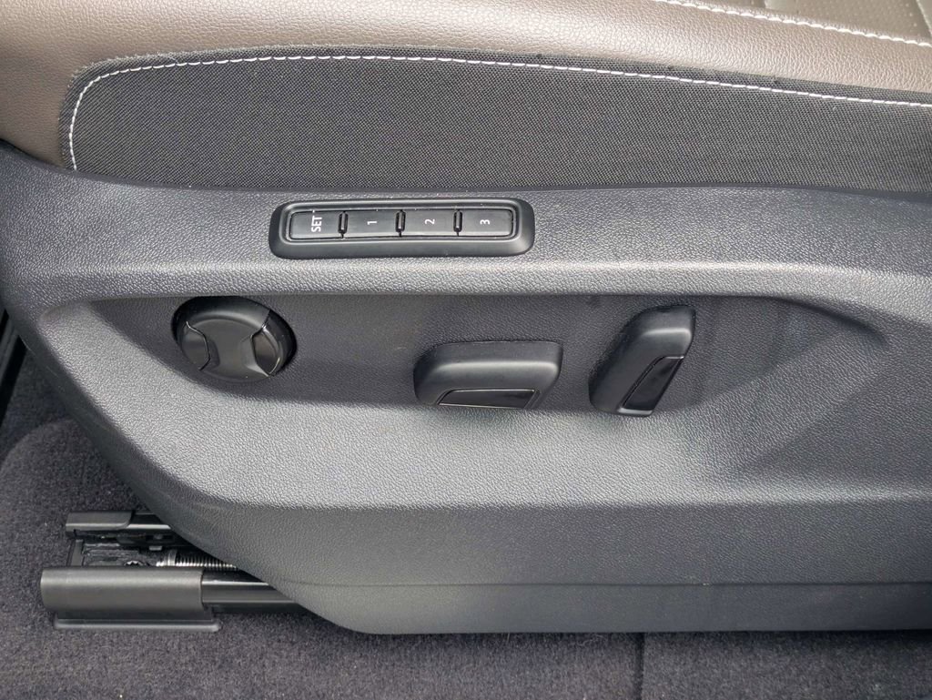Certified 2024 Volkswagen Atlas SEL AWD/4WD image 22