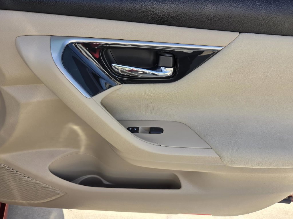 Used 2014 Nissan Altima 2.5 S FWD image 7