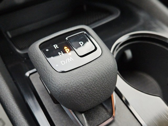 Used 2024 Nissan Rogue S image 38