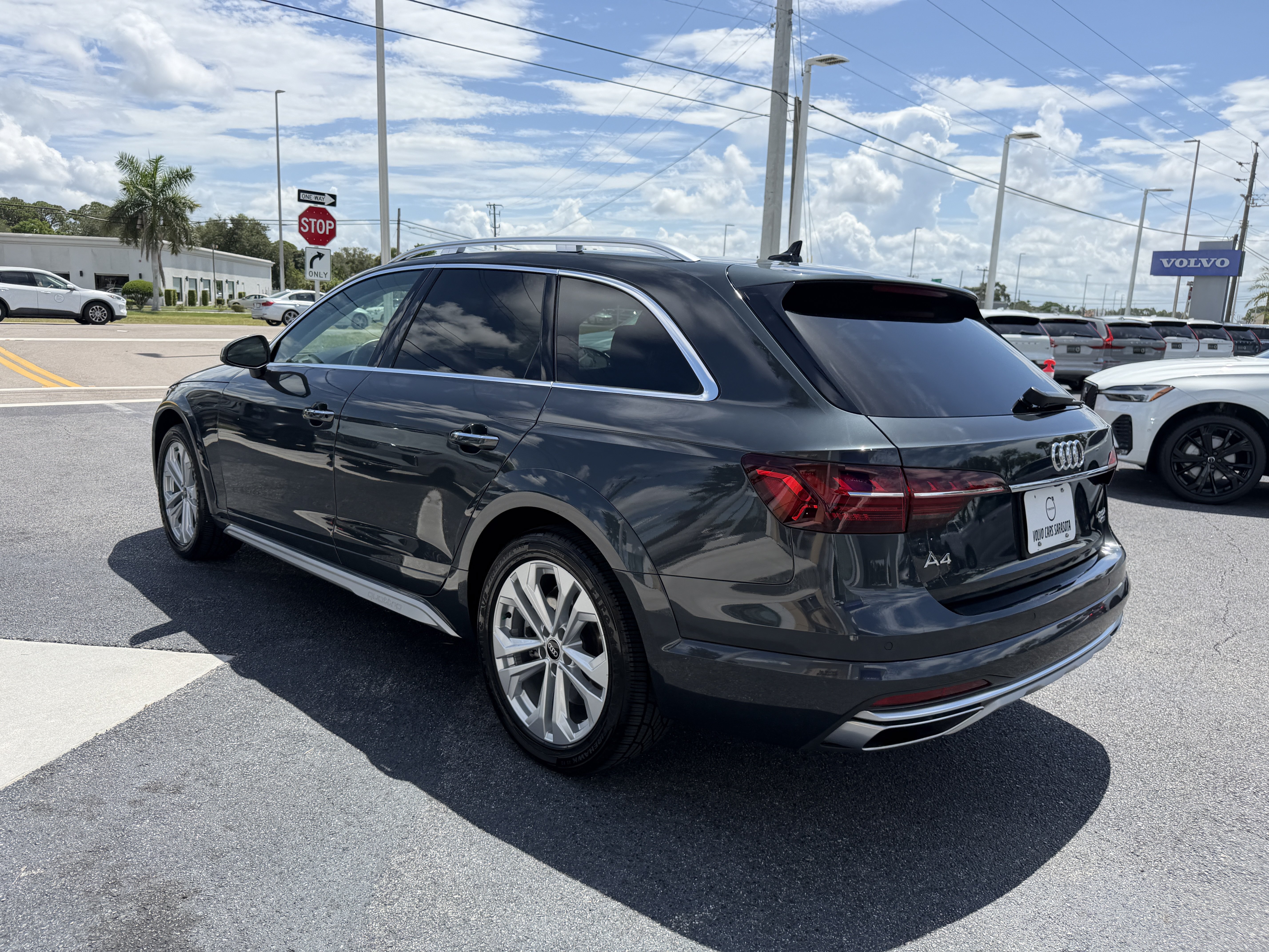 Used 2022 Audi A4 2.0T allroad Premium Plus AWD/4WD image 4